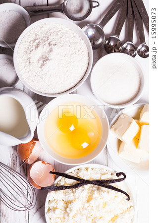 Baking ingredients Baking ingredients 15995073