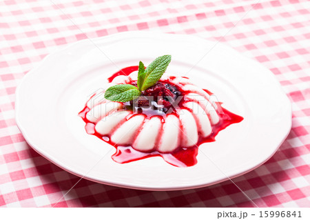 Panna cotta Panna cotta 15996841