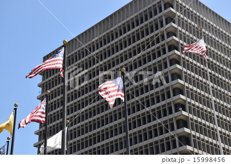 星条旗とビルディング 15998456