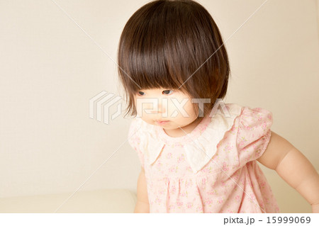 赤ちゃん かわいい ポーズ 女の子 赤ちゃん かわいい ポーズ 女の子 15999069