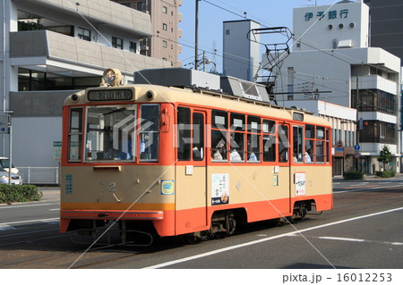 伊予鉄道：松山市内線／路面電車（モハ50形後期型：旧塗装） 16012253