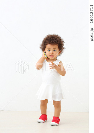 スマートフォンと女の子 スマートフォンと女の子 16012711