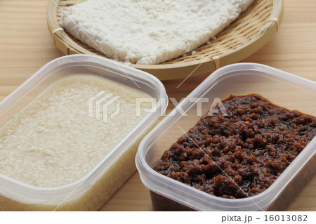 塩麹と醤油麹 16013082