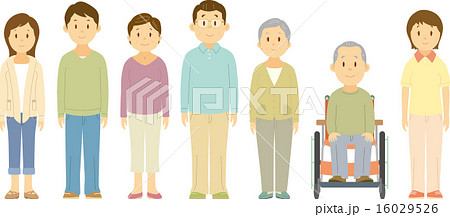 並んで立つ三世代家族とヘルパー 16029526