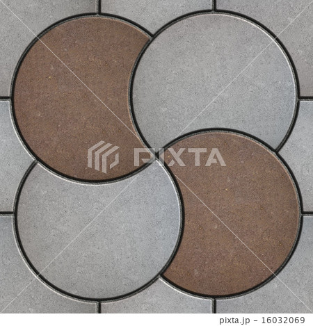 Gray and Brown Pavement  in the Form of a Circle. 16032069