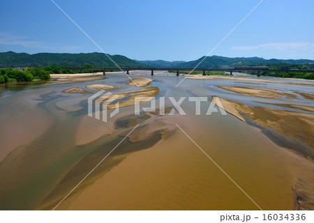 斐伊川の風景 16034336