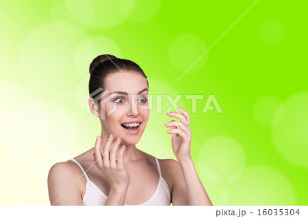 Spa girl 16035304