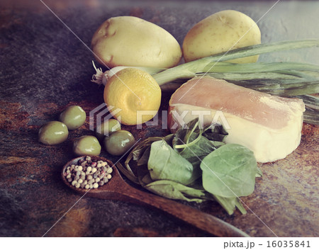 Cooking Ingredients Cooking Ingredients 16035841