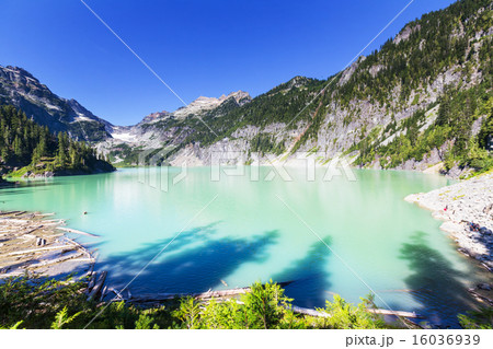 Mountains lake 16036939