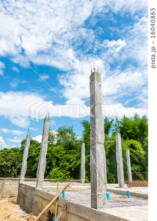 building cement pillar for home construction 16040865