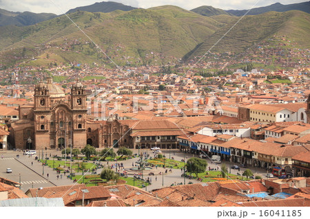 ペルー、クスコ 16041185