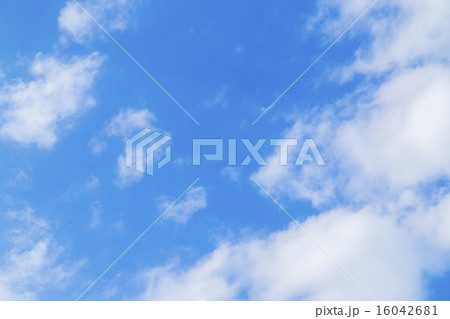 青い空と雲 青い空と雲 16042681