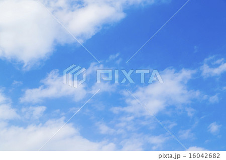 青い空と雲 青い空と雲 16042682