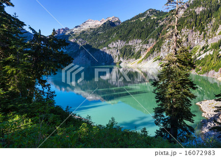 Mountains lake 16072983