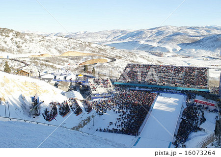 スキージャンプ台 16073264