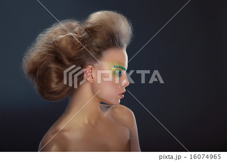Profile of Fashionable Woman with Creative Make-up Profile of Fashionable Woman with Creative Make-up 16074965
