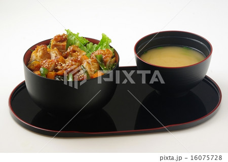 焼き鳥丼 16075728