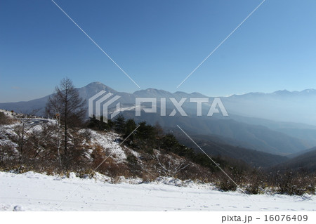 朝もやの八ヶ岳 16076409