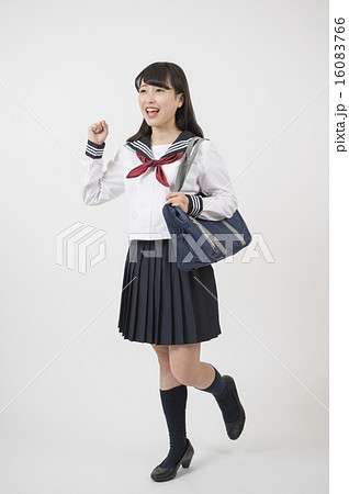 制服を着た高校生 16083766