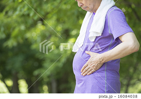 中年男性のお腹 16084038