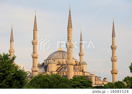 Sultan Ahmet Mosque in Istanbul Sultan Ahmet Mosque in Istanbul 16085528