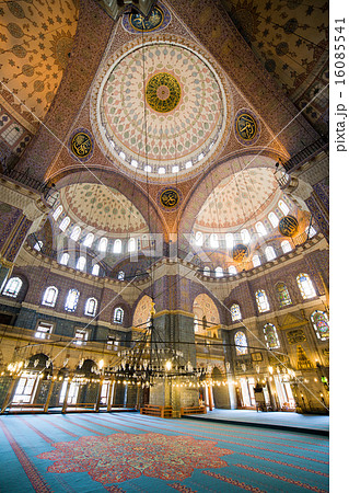New Mosque Interior in Istanbul 16085541