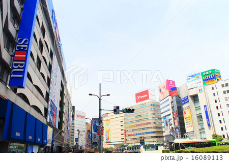 池袋駅東口の画像 16089113