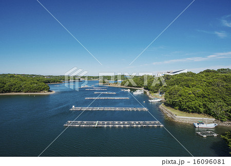 賢島の風景 伊勢志摩国立公園 伊勢志摩観光スポット 英虞湾と真珠筏 賢島大橋から見た風景 賢島の風景 伊勢志摩国立公園 伊勢志摩観光スポット 英虞湾と真珠筏 賢島大橋から見た風景 16096081