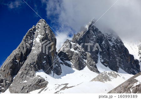 Jade dragon snow mountain Jade dragon snow mountain 16099389
