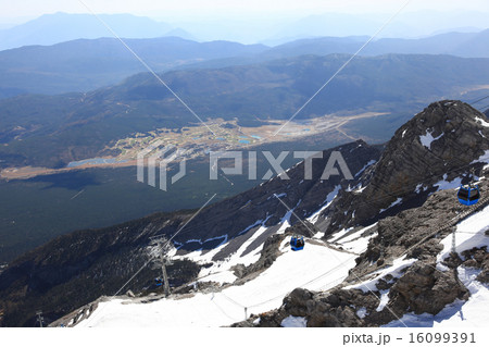 Jade dragon snow mountain Jade dragon snow mountain 16099391