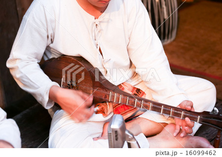Thai guitar in amusical band 16099462