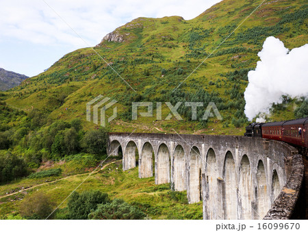 Stream train Stream train 16099670