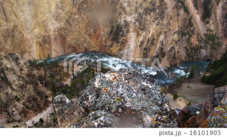 イエローストーン国立公園/世界遺産,グランドビューポイントから望むイエローストーン大峡谷の絶景 イエローストーン国立公園/世界遺産,グランドビューポイントから望むイエローストーン大峡谷の絶景 16101905