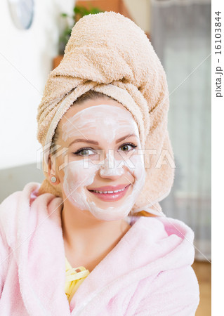 Girl with cream over face 16103844