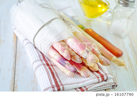 white asparagus 16107790