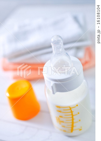 milk in bottle 16108104