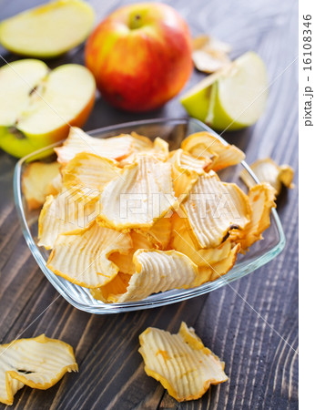 dried apple 16108346