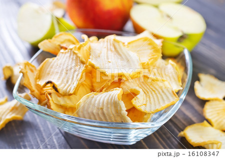 dried apple 16108347