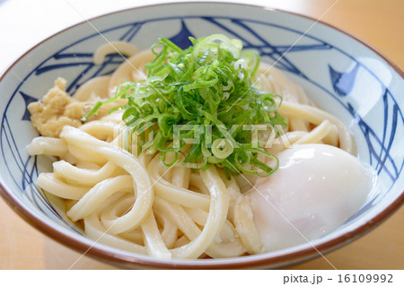 おいしい温玉うどん 16109992