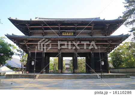 奈良　東大寺　南大門 16110286