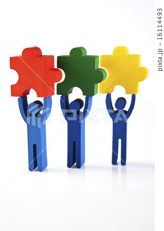 Conceptual image of teamwork 16114493