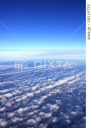 南米大陸チリ領内のアンデス山脈上空に発生した雲海 南米大陸チリ領内のアンデス山脈上空に発生した雲海 16114753