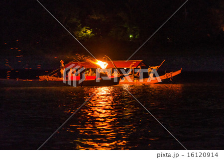長良川の鵜飼い 16120914