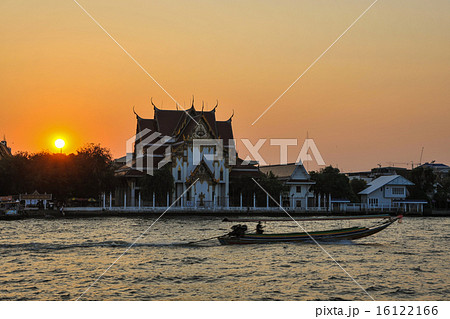 タイ、バンコク、チャオプラヤ川 16122166