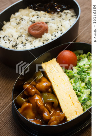 鶏とピーマンのケチャップ炒め弁当 16123384