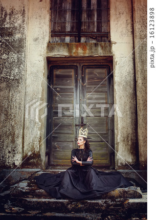 dark queen dark queen 16123898