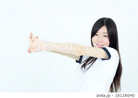 体操服の若い女性 体操服の若い女性 16126040