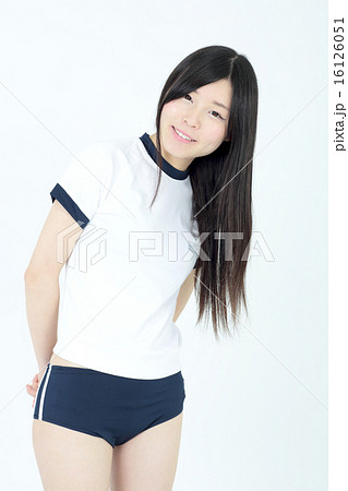 体操服の若い女性 体操服の若い女性 16126051