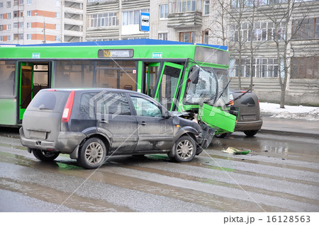 Car Accident Crash 16128563