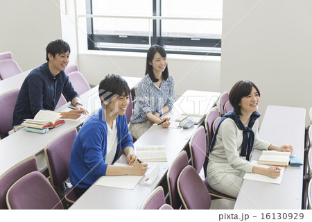 大学生 16130929